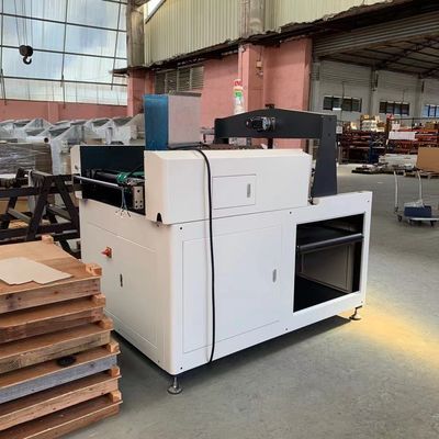 Colar a caixa de presente encurrala a máquina com velocidade 70pcs pelo minuto para a máquina da cartonagem do cartão