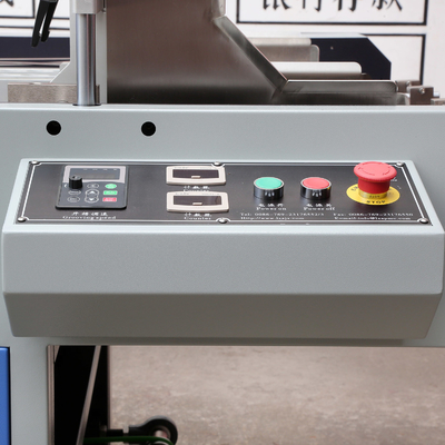 Máquina de Grooving Automática em V - A Solução Última para Grooving de Cartão Eficiente na Fabricação de Caixas Rígidas.