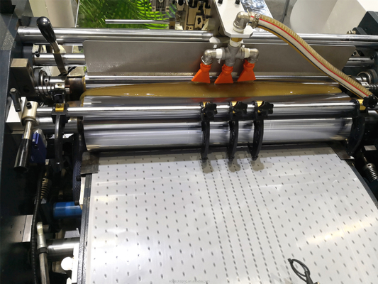 Máquina pequena totalmente automático da cartonagem do cartão, máquina de dobramento rígida da caixa