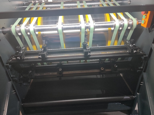 Placa automática que sulca a máquina, tamanho de 2050*1520*1400mm para o uso de B2B