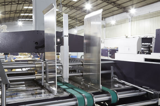 Canto automático do lado do declive que cola a máquina para cantos especiais das caixas