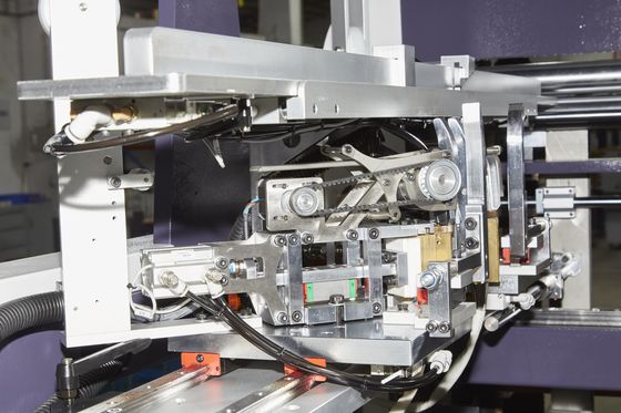 Máquina rígida automática da cartonagem para a caixa que envolve e que forma a máquina
