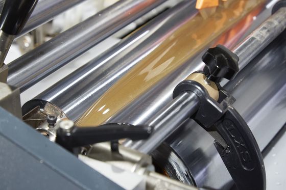 Máquina rígida automática da cartonagem para a cartonagem da joia e a fatura do shoebox