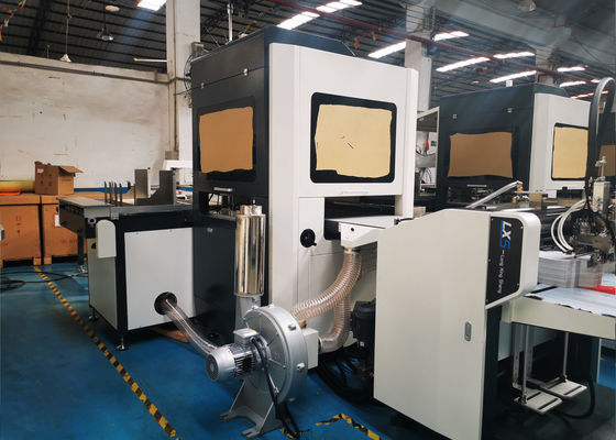 Sistema de aplicação de cola semiautomático para linha de fabricação de revestimento de caixa rígida