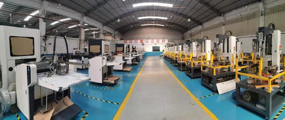 Máquina de envolvimento da caixa e colagem da máquina para tamanhos diferentes da caixa