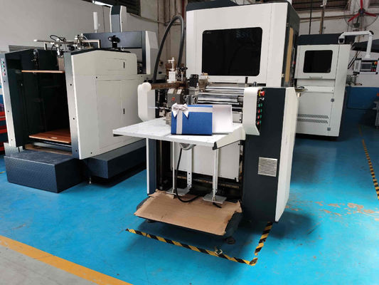 Máquina doce L700XW500mm da cartonagem do presente da tampa esperta da terra da esponja