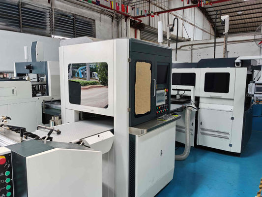 Máquina de empacotamento doce da fabricação da caixa da máquina de fatura de caixa de papel de L750XW580mm
