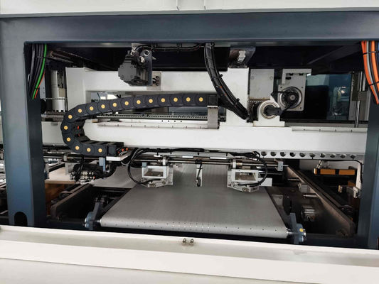 Máquina rígida L120XW110mm da cartonagem do bolo do presente com sistema de envolvimento duplo da caixa