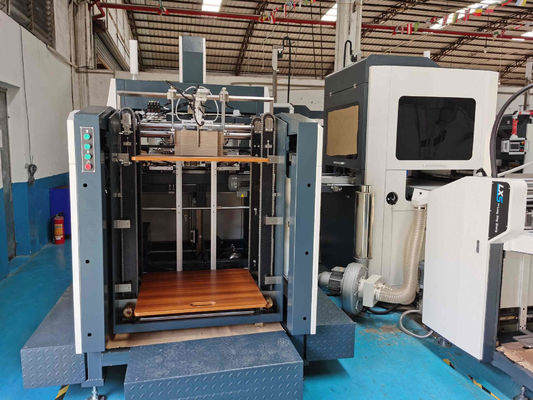 Máquina rígida L120XW110mm da cartonagem do bolo do presente com sistema de envolvimento duplo da caixa