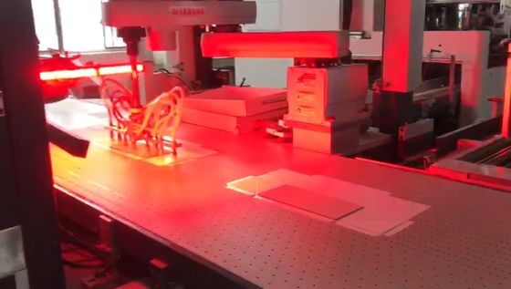 Cartão de estratificação de posicionamento visual automático do papel da caixa da máquina