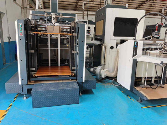 Máquina rígida da cartonagem da embalagem da caixa quadrada com desempenho bonito e boa função