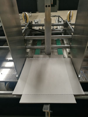 Fita plástica automática para o canto da caixa que cola a máquina para a caixa rígida e caixas especiais da forma