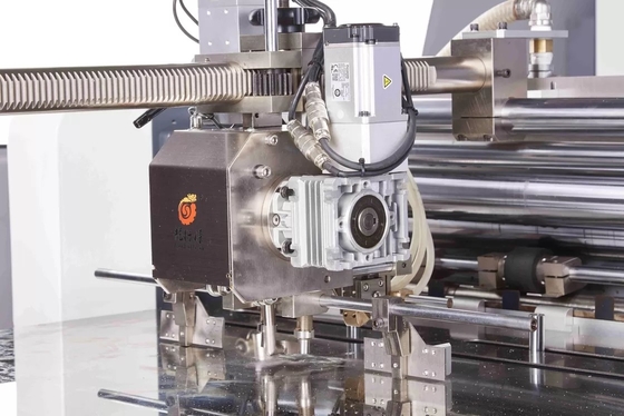 Máquina automática de fabricação de caixas e máquinas de fabricação de caixas
